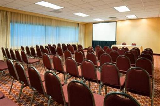 фото отеля Holiday Inn Princeton