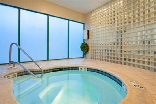 фото отеля Holiday Inn Princeton