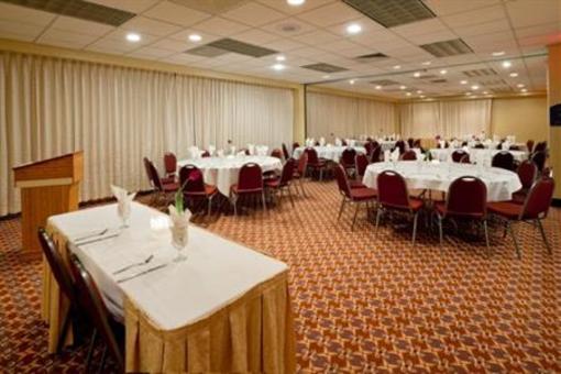 фото отеля Holiday Inn Princeton