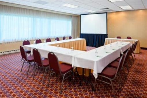 фото отеля Holiday Inn Princeton