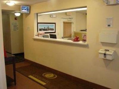 фото отеля Candlewood Suites Raleigh - Crabtree