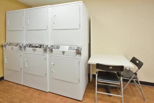 фото отеля Candlewood Suites Raleigh - Crabtree