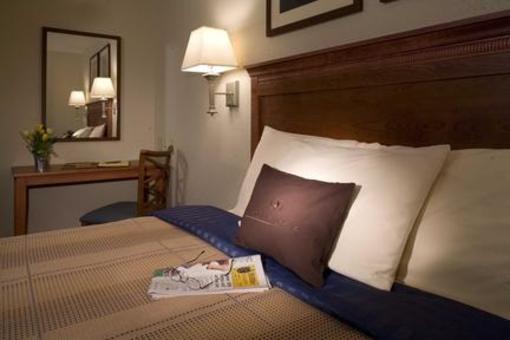 фото отеля Candlewood Suites Raleigh - Crabtree