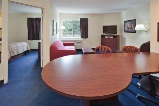фото отеля Candlewood Suites Raleigh - Crabtree