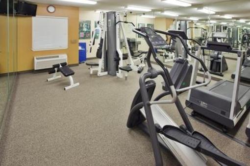 фото отеля Candlewood Suites Raleigh - Crabtree