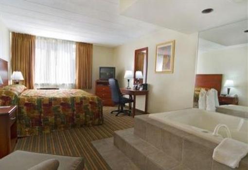 фото отеля Best Western Airport Plaza Inn & Conference Center