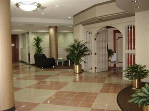 фото отеля Best Western Airport Plaza Inn & Conference Center