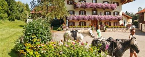 фото отеля Apartments Lohener Hof Ruhpolding