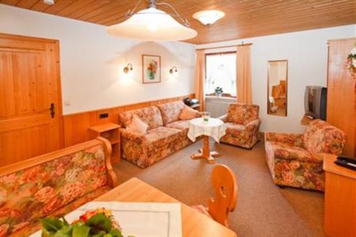 фото отеля Apartments Lohener Hof Ruhpolding