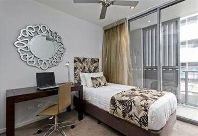фото отеля The Midtown Apartments