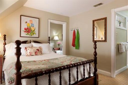 фото отеля Cornerstone Bed & Breakfast