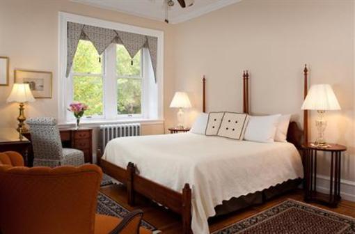 фото отеля Cornerstone Bed & Breakfast