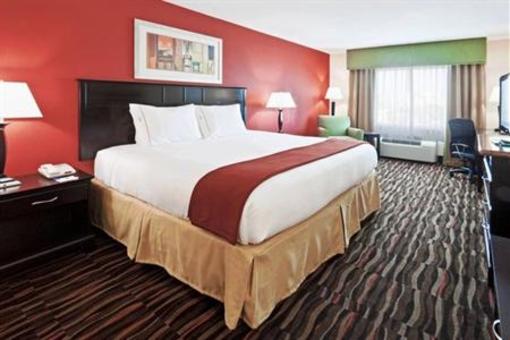 фото отеля Holiday Inn Express Hotel & Suites Ft. Lauderdale Airport Cruise