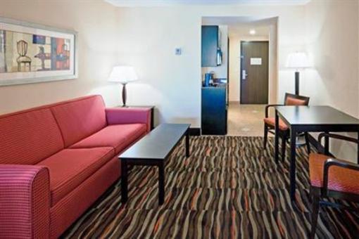 фото отеля Holiday Inn Express Hotel & Suites Ft. Lauderdale Airport Cruise