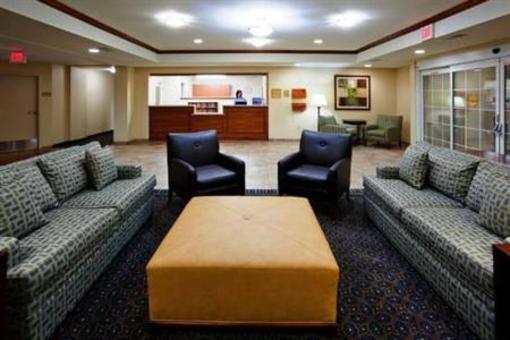 фото отеля Candlewood Suites Milwaukee Airport Oak Creek
