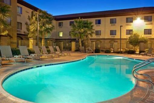 фото отеля Holiday Inn Express Barstow