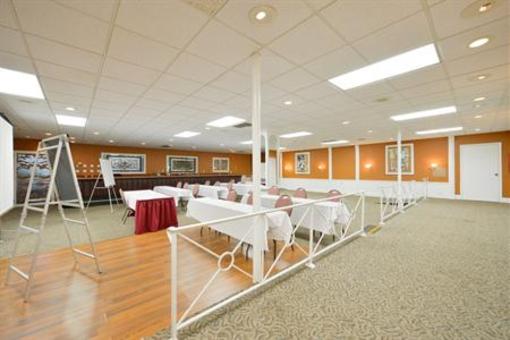 фото отеля Best Western Midway Hotel Green Bay