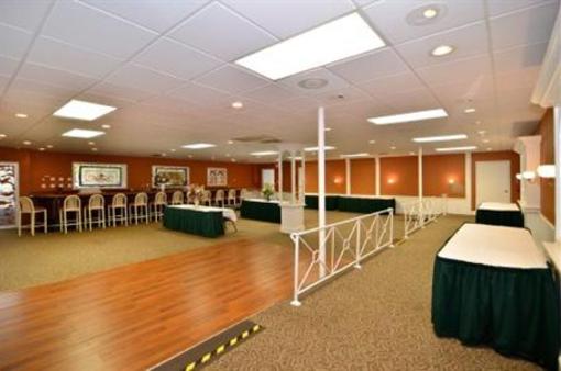 фото отеля Best Western Midway Hotel Green Bay