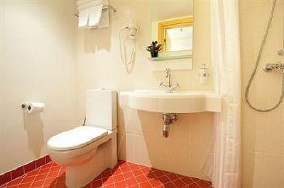 фото отеля Meriton Old Town Garden Hotel