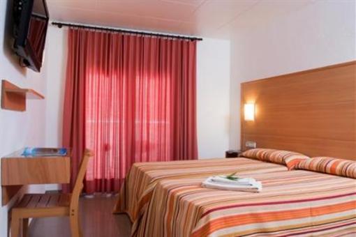 фото отеля Les Illes Hotel & Diving Torroella de Montgri