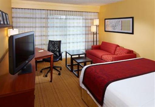 фото отеля Courtyard by Marriott Bettendorf Quad Cities