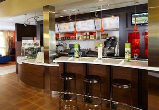 фото отеля Courtyard by Marriott Bettendorf Quad Cities