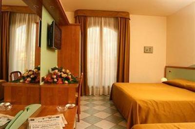 фото отеля Hotel Ristorante Villa Elena