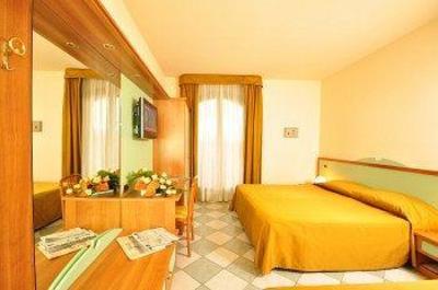 фото отеля Hotel Ristorante Villa Elena