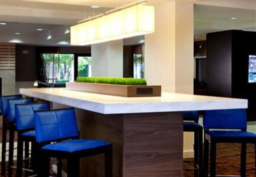 фото отеля Courtyard by Marriott Dallas Addison/Quorum Drive