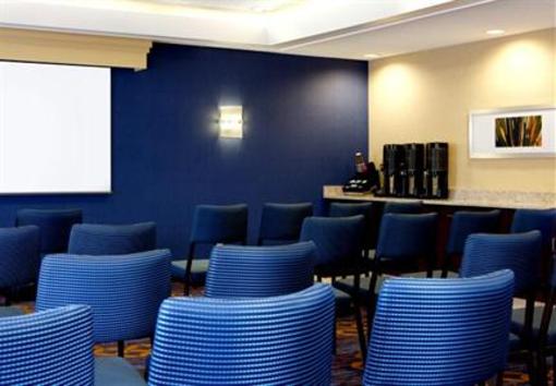 фото отеля Courtyard by Marriott Dallas Addison/Quorum Drive