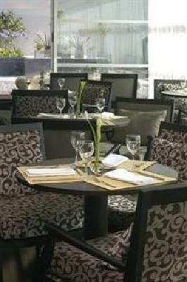 фото отеля NH City Hotel