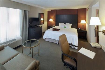 фото отеля Hampton Inn & Suites Reagan National Airport