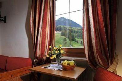фото отеля Gasthof Zum Hirschen Senale-San Felice