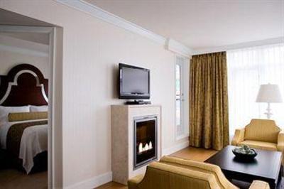 фото отеля L'Hermitage Hotel