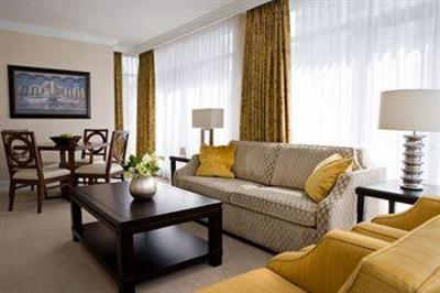 фото отеля L'Hermitage Hotel