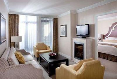 фото отеля L'Hermitage Hotel