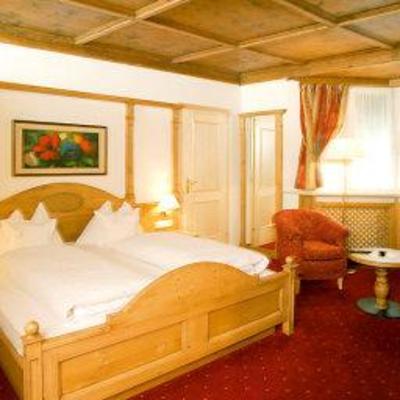 фото отеля Hotel Goldenes Roessl