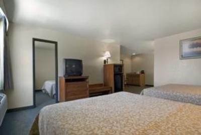 фото отеля BEST WESTERN PLUS Westchase Mini-Suites