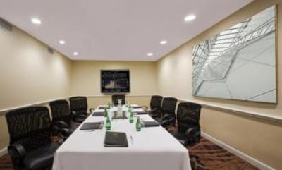фото отеля BEST WESTERN PLUS Westchase Mini-Suites