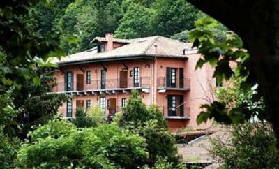 фото отеля Hotel Churrut Vera de Bidasoa