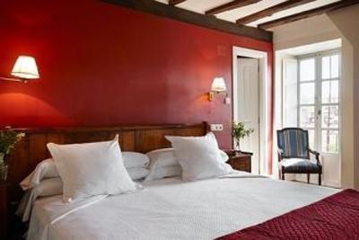 фото отеля Hotel Churrut Vera de Bidasoa