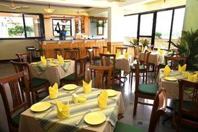 фото отеля Palmarinha Resort & Suites Calangute