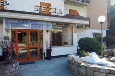 фото отеля Hotel Rezia Chiesa in Valmalenco