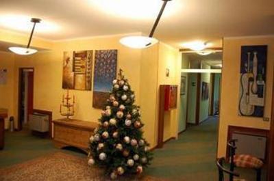 фото отеля Hotel Rezia Chiesa in Valmalenco