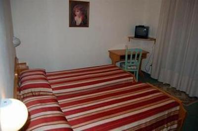 фото отеля Hotel Rezia Chiesa in Valmalenco