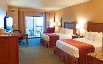 фото отеля BEST WESTERN Swiss Chalet Hotel & Suites