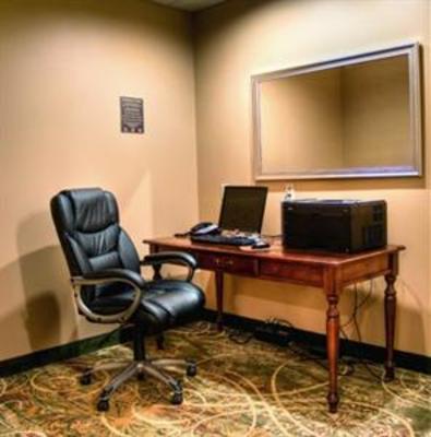 фото отеля BEST WESTERN Swiss Chalet Hotel & Suites