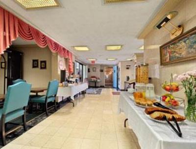 фото отеля Howard Johnson Plaza Hotel Windsor Central