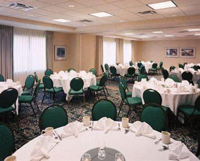 фото отеля Courtyard by Marriott Omaha Downtown