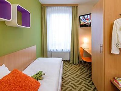 фото отеля Ibis Styles Berlin City Ost